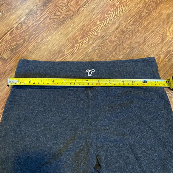 TNA Shorts - Picture 5 of 5